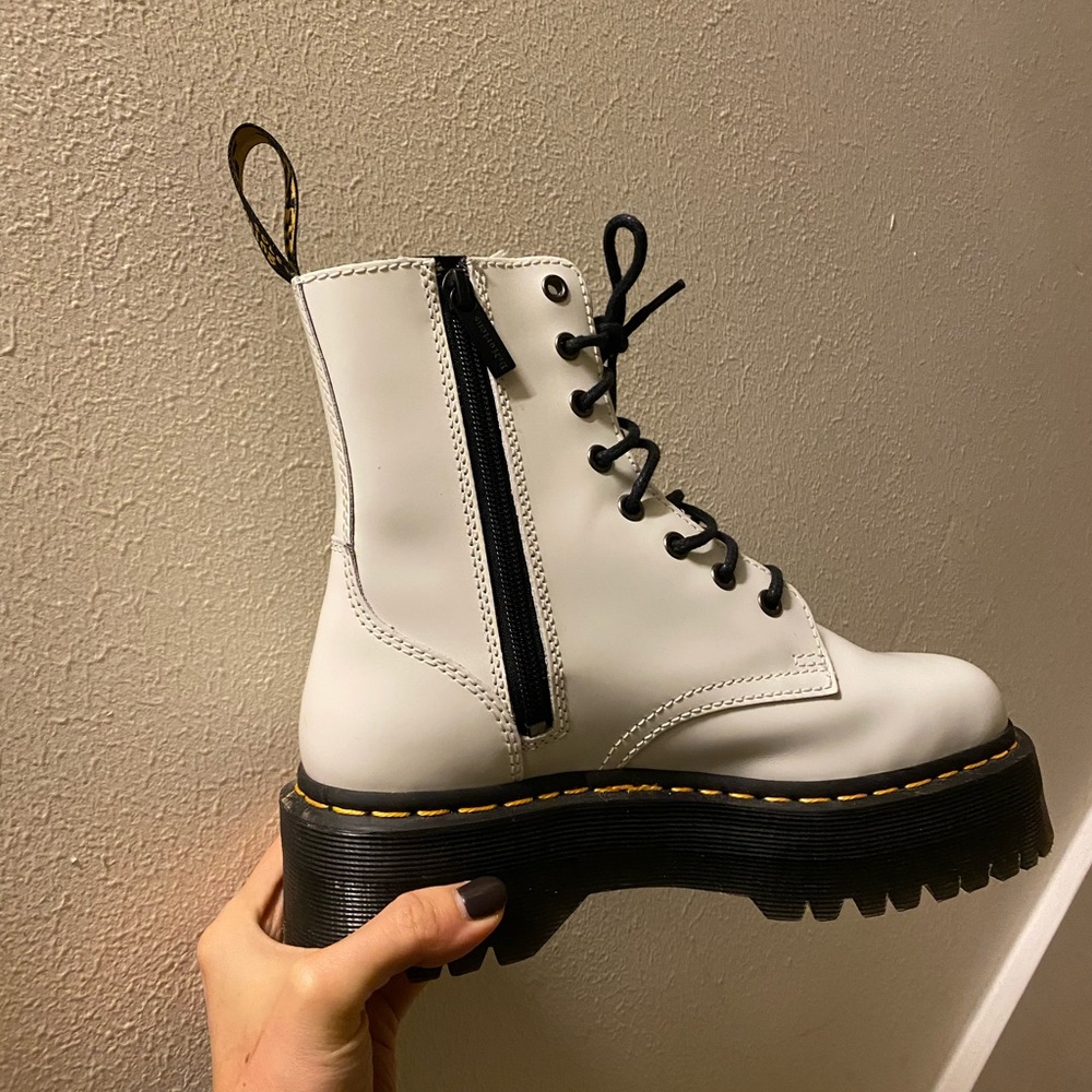 Dr. Martens - Jadon Boots in White